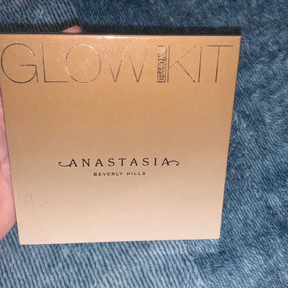 ABH sun dipped glow kit - Picture 3 of 6